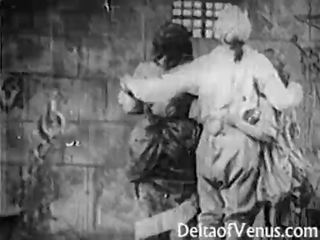 Bastille ngày - cổ khiêu dâm năm 1920
