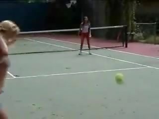 Någon för tennis