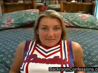 Nastolatka cheerleaderka pieprzony podczas porno odlew wywiad