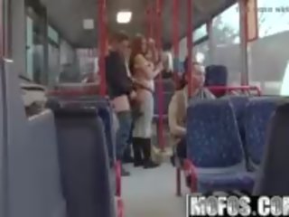 Mofos b 면 - bonnie - 공공의 성인 클립 도시 버스 footage.