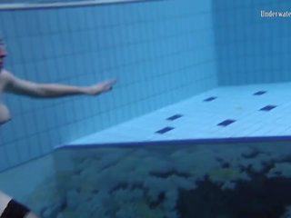 Onderwater heet meisjes zwemmen naakt, gratis vies film 2e
