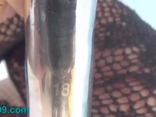 Female masturbate her pee hole with a huge plastikden sik of.