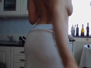 Inviting middle-aged in Kitchen, Free Mature Mobile HD dirty clip 3c