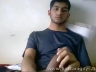 Super Cute Indian Guy Jerks off on Cam