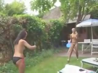 Dva holky polonahá tenisový, volný twitter holky špinavý klip mov 8f