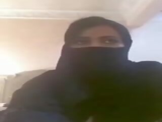 Musulmán adolescent que muestra grande tetas, gratis público desnudez sucio presilla mov
