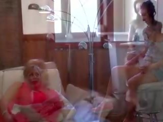 Auntie pjäser med henne niece, fria aunties xxx film 69