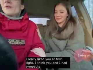 تجسس الة تصوير حقيقي الروسية اللسان في سيارة مع conversations
