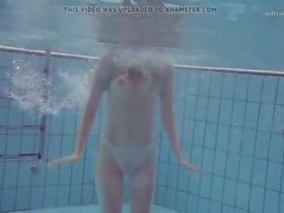 Nastya volna adalah seperti sebuah gelombang tapi di bawah air: gratis resolusi tinggi seks klip 09